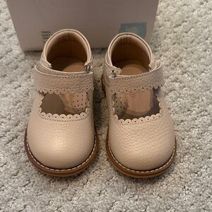 Elephantito Leather Cream Mary Jane Baby/Toddler Girls Shoes, size 5, EU 20